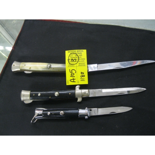 3 FOLDING KNIVES