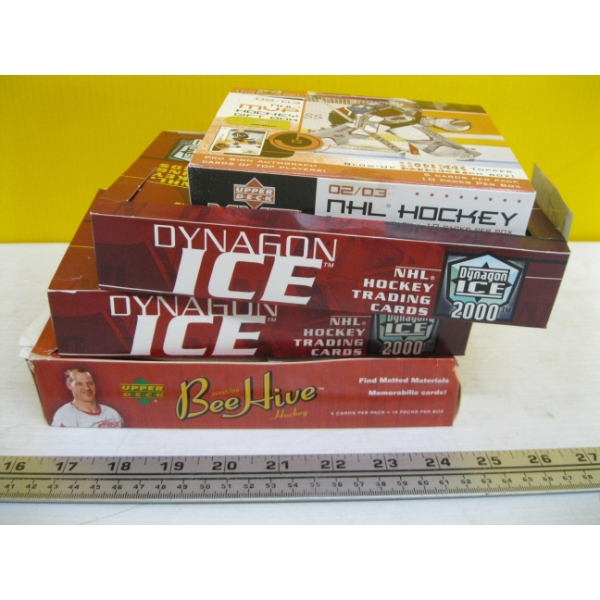 COLLECTOR HOCKEY CARDS