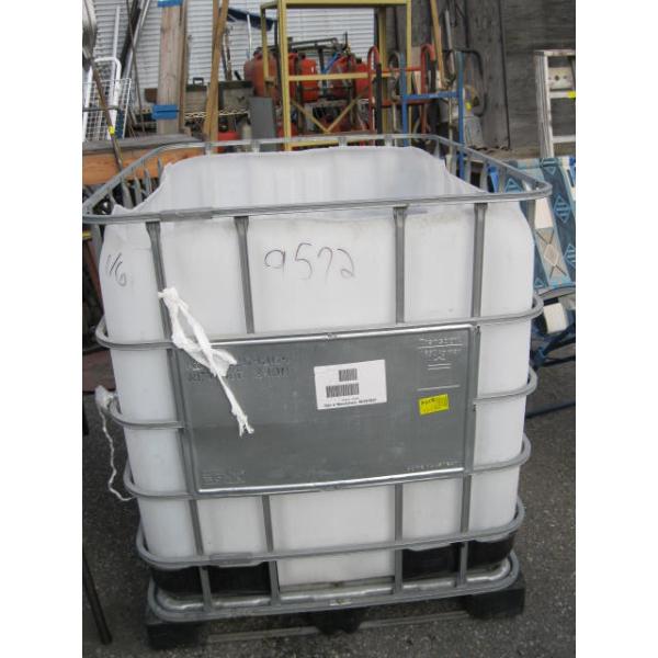 PLASTIC TUB W/METAL SURROUND