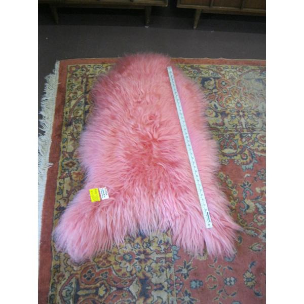 HYGGE ICELANDIC SHEEP SKIN