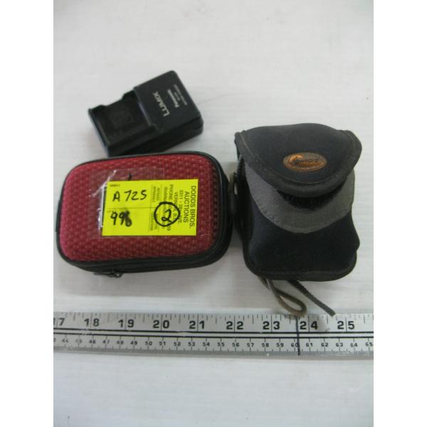 2 CAMERAS