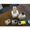Image 2 : 5 PIECE DUTCH VEST POTTERY SET