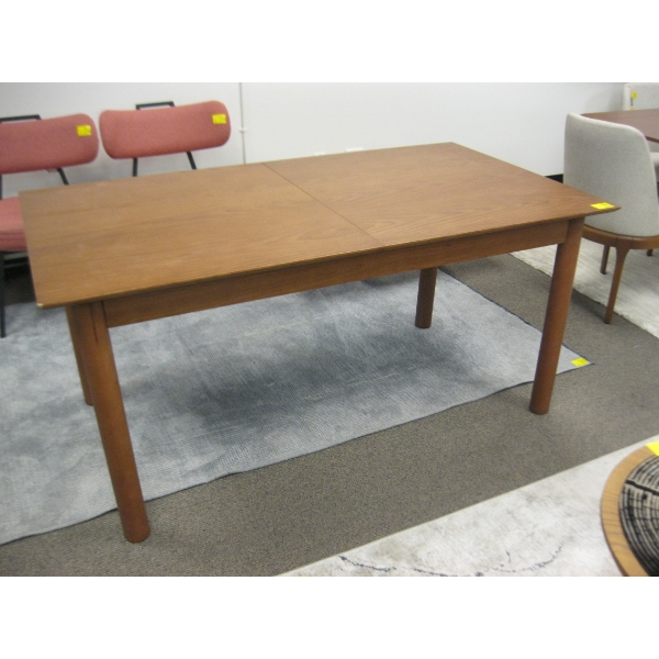 COMO 160CM EXTENDABLE WALNUT 4 LEG TABLE