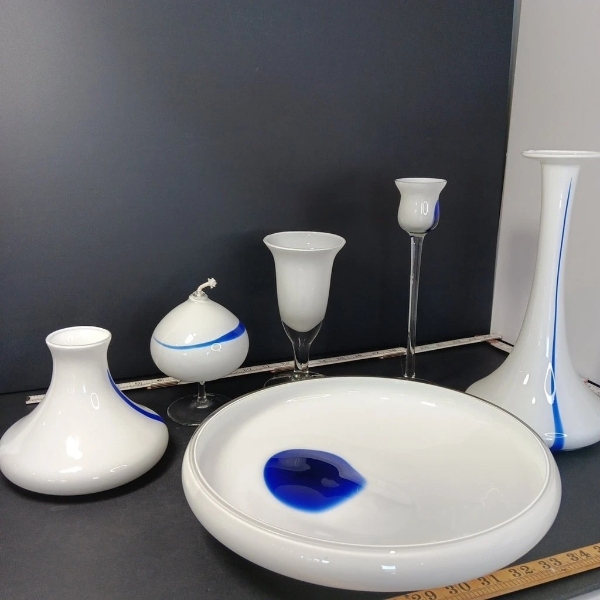 RICHARTZ ART COLLECTION 6PC SET - VASES, DISPLAY BOWL, OIL LAMP