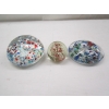 Image 1 : 3 GLASS PAPER WEIGHTS