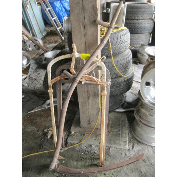2 HAYLIFTERS & WOODEN HANDLE SCYTHE