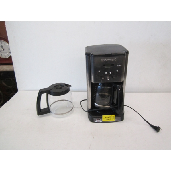 CUISINART COFFEEMAKER W/EXTRA POT