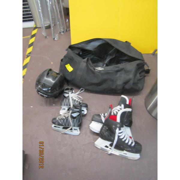 PAIR OF BAUER SZ 7 SKATES & CCM KIDs SKATES & HELMET IN BAG