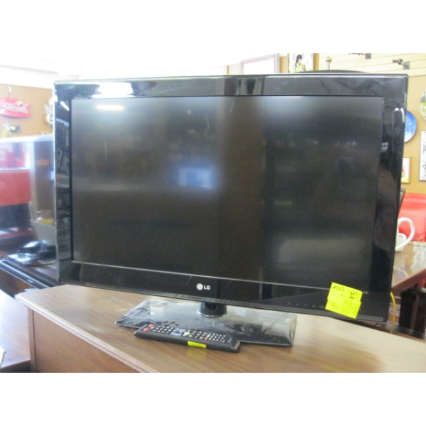 31" LG TV W/REMOTE