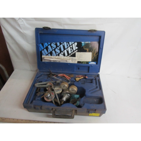 OXY ACETYLENE GAUGE SET IN CASE