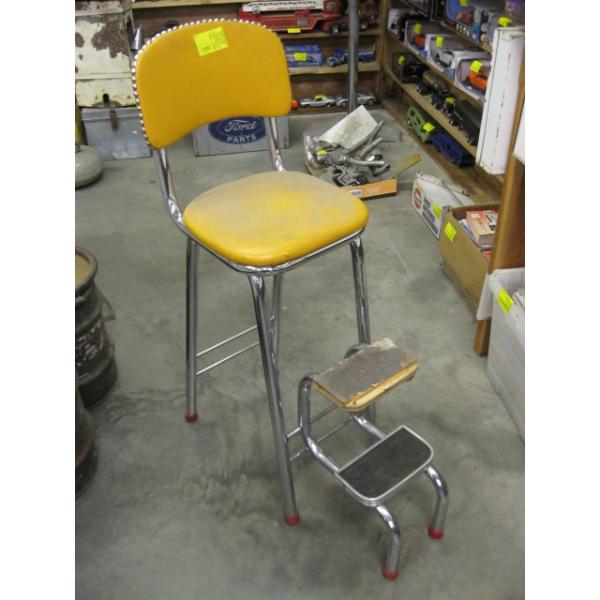 YELLOW STEP STOOL