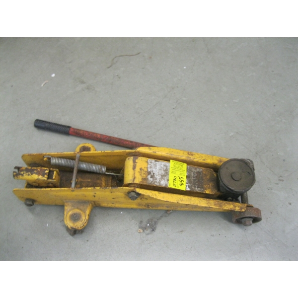 HYDRAULIC FLOOR JACK