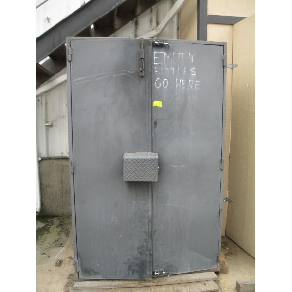 METAL STORAGE CABINET