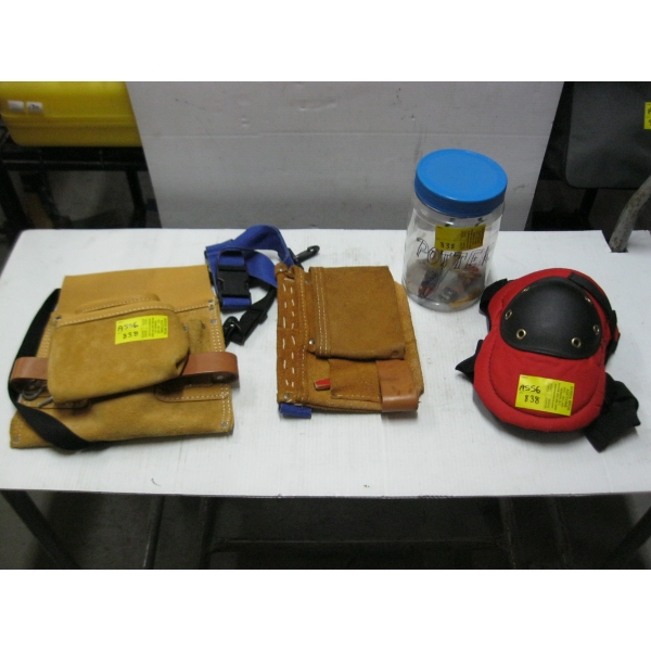KNEEPADS & 2 LEATHER POUCHES