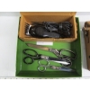 Image 2 : VINTAGE TRANSISTOR RADIO & BOX W/ASST. ELECTRIC TRIMMERS, SCISSORS, ETC.