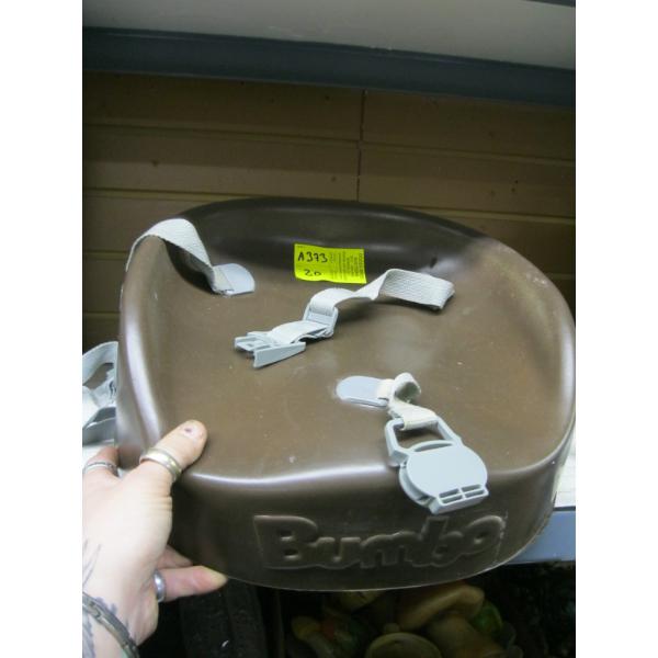 BUMBO BOOSTER SEAT