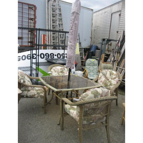 PLASTIC WICKER LOOK GLASS PATIO TABLE W/4 CHAIRS, CUSHIONS & UMBRELLA