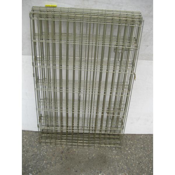 SCREENED FOLD OUT KENNEL
