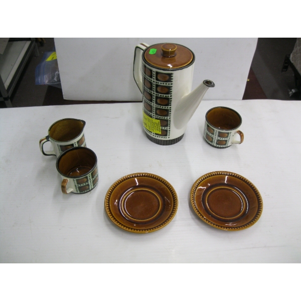 MCM COFFEE POT W/3 CUPS & 2 SAUCERS