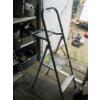 Image 3 : 2 SM. ALUMINUM LADDERS
