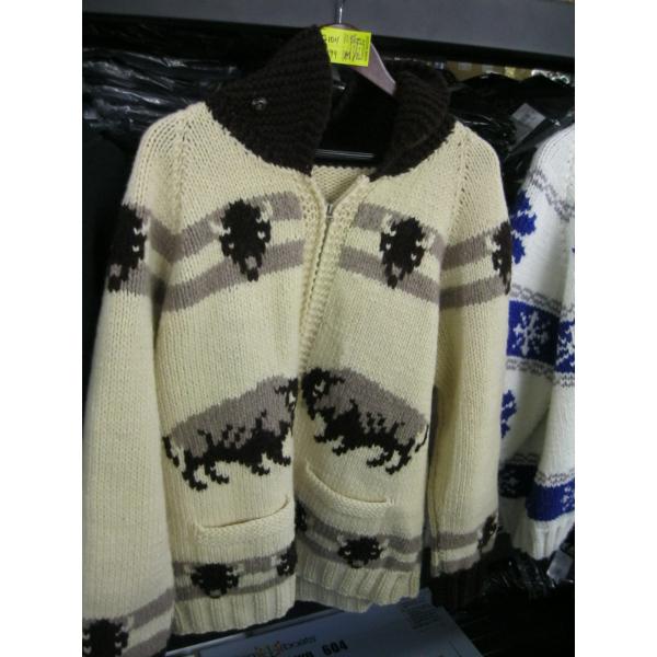 SZ M/L HANDMADE COWICHAN STYLE WOOL SWEATER - BUFFALOS