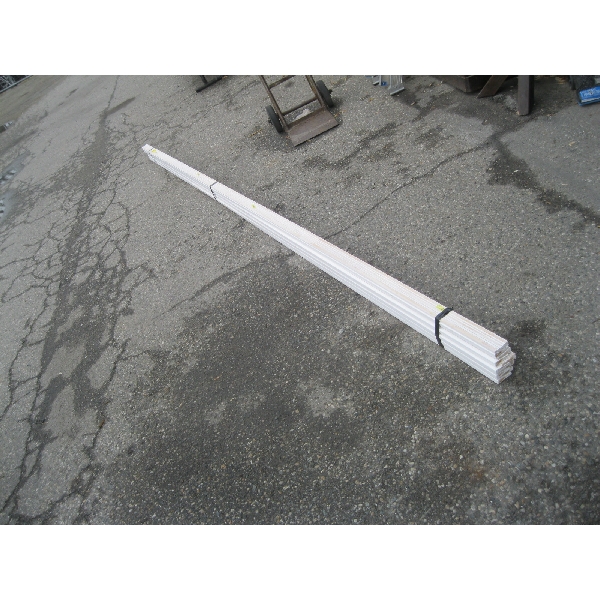 BUNDLE OF 10 NEW 11/16"X2 1/4"X14' MOULDING