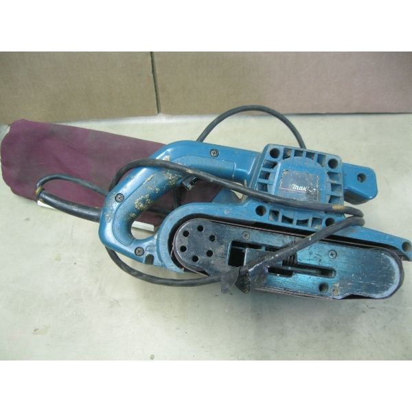 MAKITA BELT SANDER