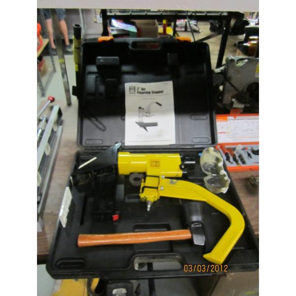2" AIR FLOORING STAPLER