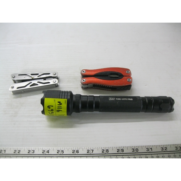 FLASHLIGHT & 2 MULTI TOOLS