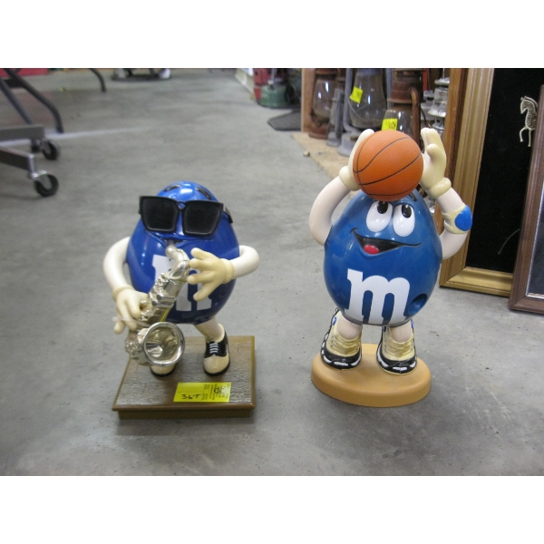 2 M&Ms FIGURINES