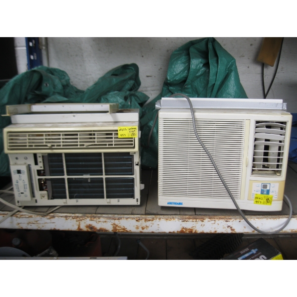 2 WINDOW MOUNT AIR CONDITIONERS - 1 IS 8400BTU & 1 IS MISSING FRONT FACE