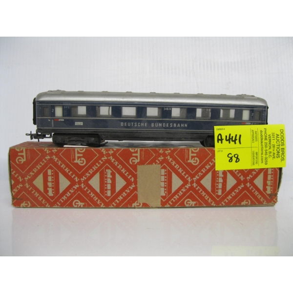 TRAIN CAR