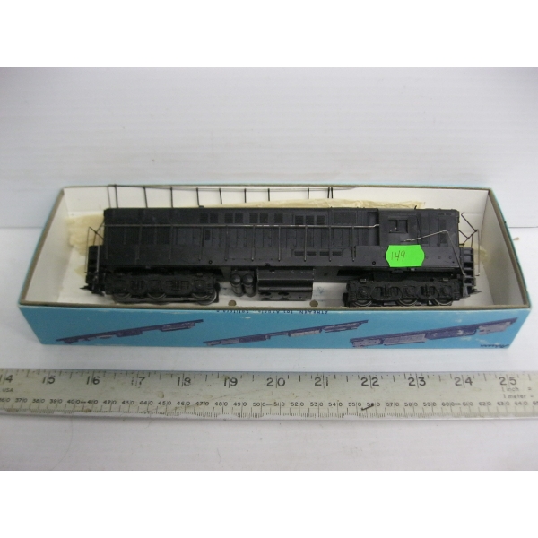 "AS IS" HO SCALE TRAIN ENGINE