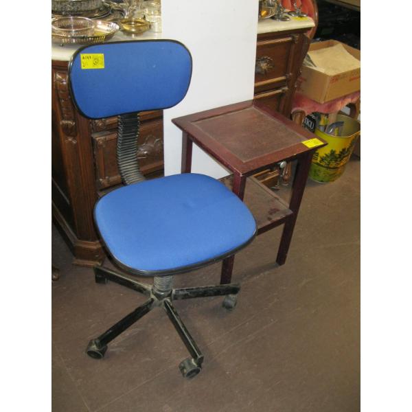SM. DESK CHAIR & SQUARE TABLE