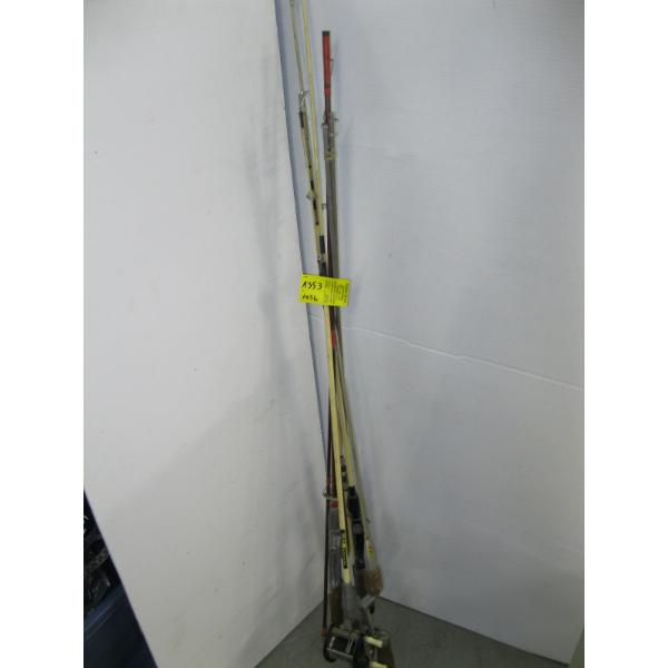 BUNDLE OF FISHING RODS