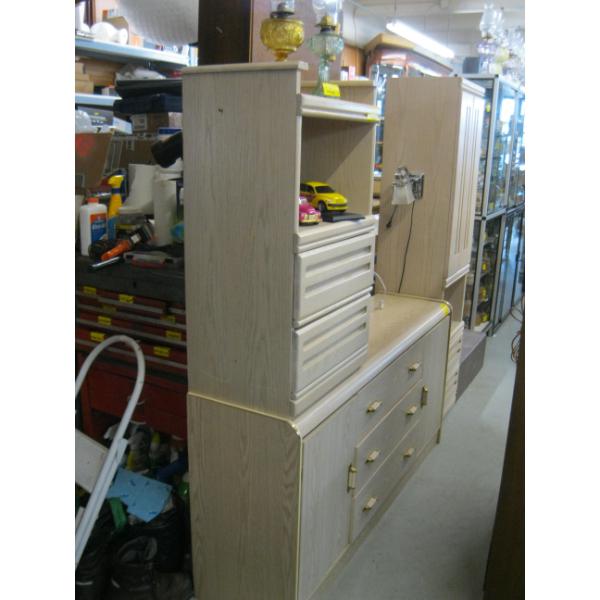 4 BEDROOM FURNITURE PIECES