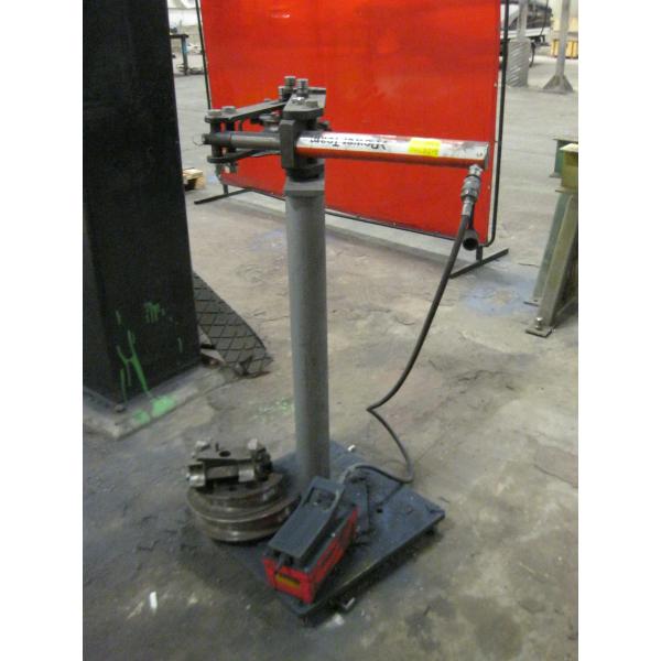 HYDRAULIC POWERED BENDER W/FOOT SWITCH & EXTRA DYES