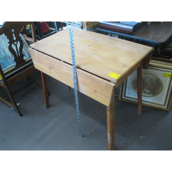 CANADIANA DROPLEAF ANTIQUE TABLE