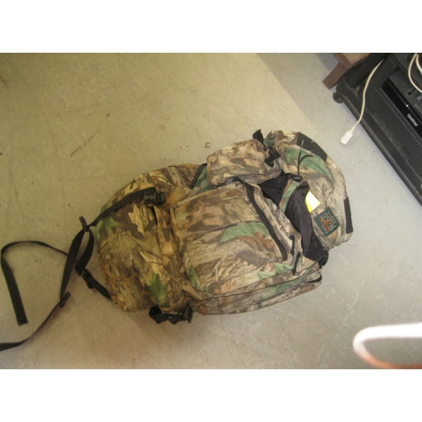 CAMMO BACKPACK BAG