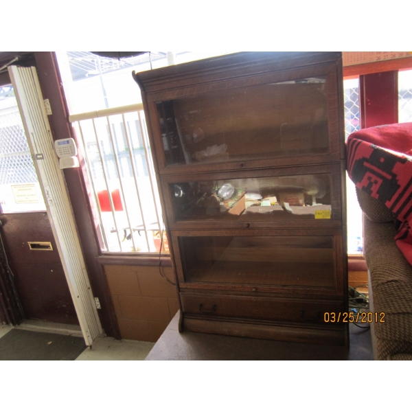 LAWYER'S BOOKCASE W/DRAWER