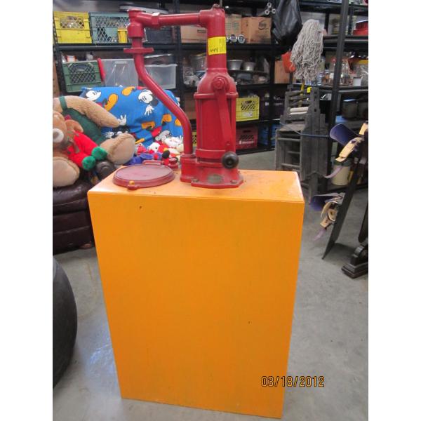 BENNETT GOLDEN SHELL OIL DISPENSER