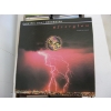 Image 2 : 2 BOXES OF CDs W/ELO CASED SET