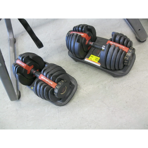 PAIR OF BOWFLEX ADJUSTABLE DUMBBELLS