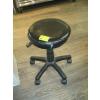 Image 1 : STOOL ON CASTORS