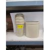 Image 1 : 1 GALLON CROCK & A DECORATIVE VASE