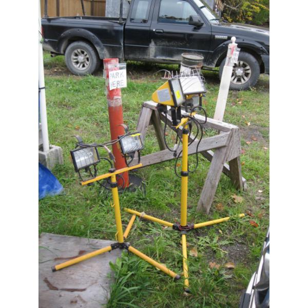 2 FLOODLIGHTS ON TRIPODS - DOUBLE HEADED
