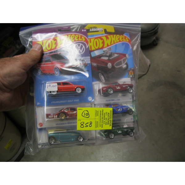 10 NEW HOTWHEELS CARS