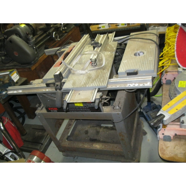 RYOBI 10" TABLE SAW W/CRAFTSMAN ROUTER