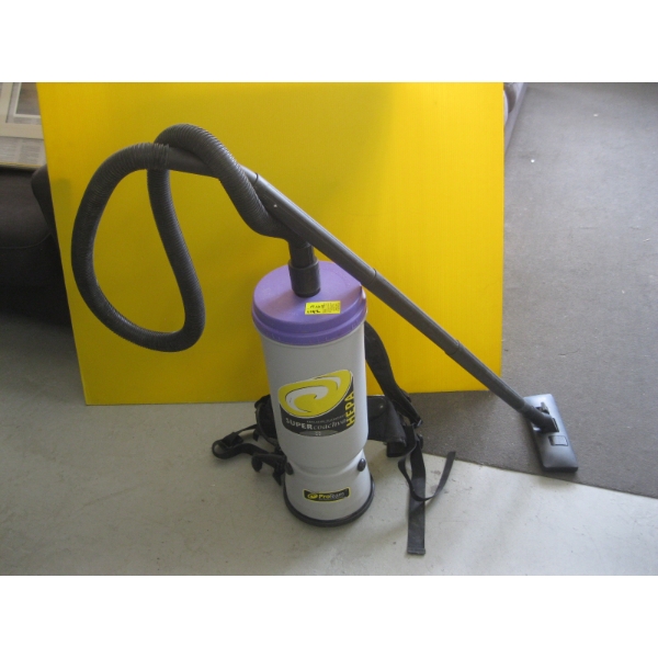 SUPER COACH BACKPACK VACUUM