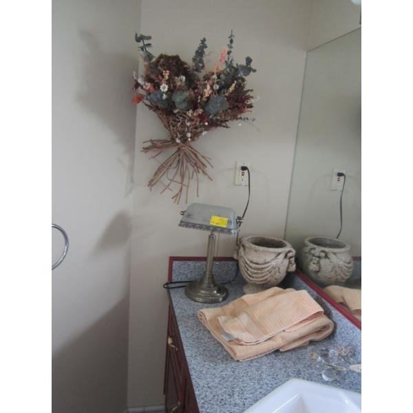 TOWELS, LAMP, POT & DECORATIVE WALL HANGING
